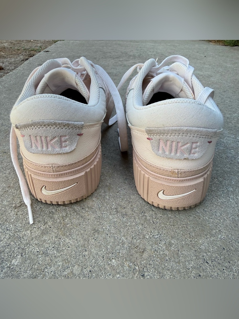 Nike Court Legacy Lift Women's Platform Sneaker - Light Pink/White Size 10 - Picture 4 of 8